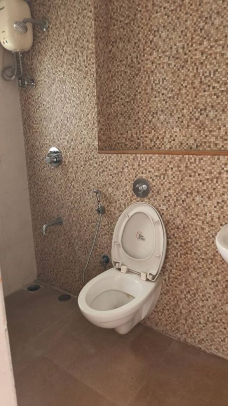 Bathroom, lodha-palava-city-lakeshore-greens 2 Bedroom 1095 Sq.Ft. Apartment In Dombivli East Thane 10249729