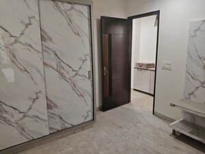 Room in 3 BHK Builder Floor at Paschim Vihar – for Sale