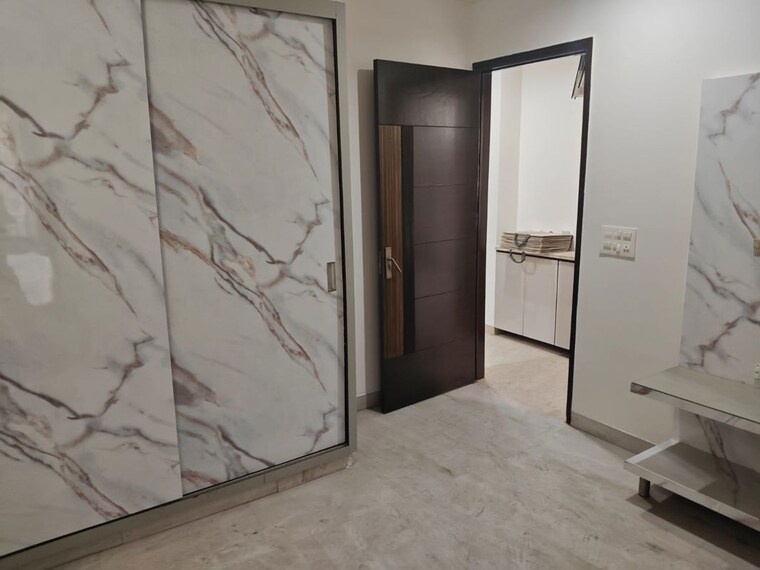 Room, paschim vihar 3 Bedroom 125 Sq.Yd. Builder Floor In Paschim Vihar Delhi 10249758