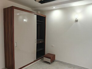 Room in 3 BHK Builder Floor at Paschim Vihar – for Sale