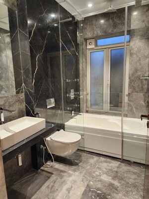 Attached Bathroom in 3 BHK Apartment at Kalpataru Avana, Parel – for Sale