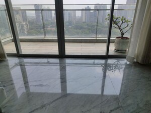 Room in 3 BHK Apartment at Kalpataru Avana, Parel – for Sale