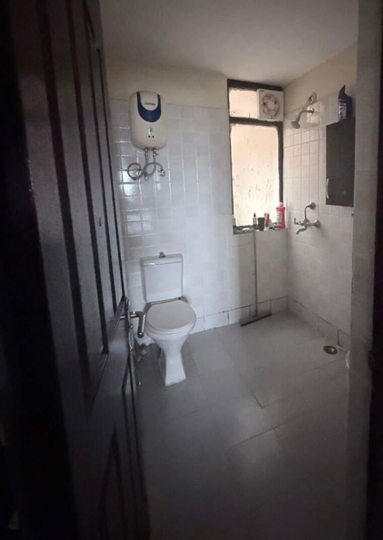 Bathroom, tulip-white 3 Bedroom 1326 Sq.Ft. Apartment In Sector 69 Gurgaon 10249790