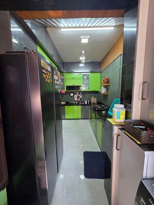 Team Area in 2 BHK Apartment at Satra One, Goregaon West – for Sale