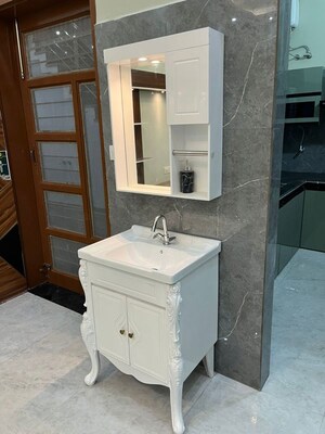 Kitchen in 3 BHK Builder Floor at Sector 33 – for Rent