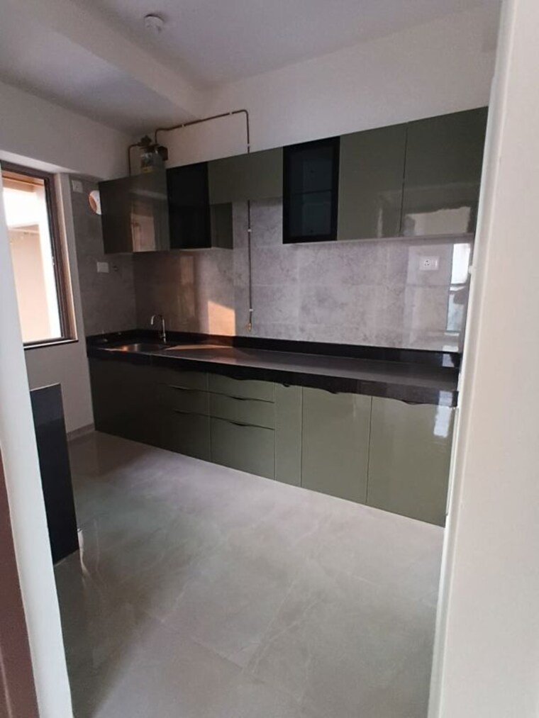 Kitchen, satra-one 2 Bedroom 700 Sq.Ft. Apartment In Goregaon West Mumbai 10249877