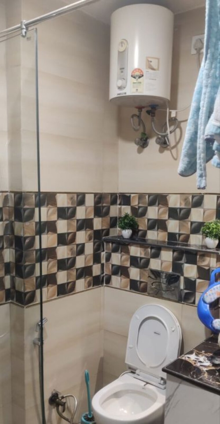 Bathroom, raheja-vedaanta 2 Bedroom 1432 Sq.Ft. Apartment In Sector 108 Gurgaon 10249892