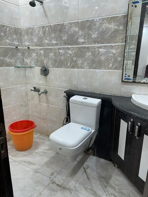 Team Area in 1 RK Apartment at Arun Vihar, Sector 29 – for Rent