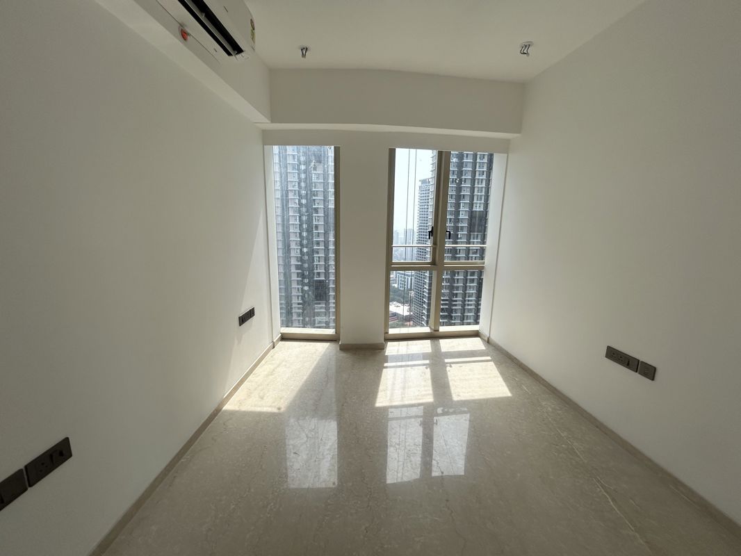 3 BHK + Servant Room,Study Room 1370 Sq.Ft. Apartment in Lodha The Park