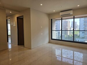 Room in 2 BHK Apartment at Orchid Park, Matunga East – for Rent