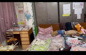 Bedroom in 6+ BHK Independent House at South Extension I – for Rent