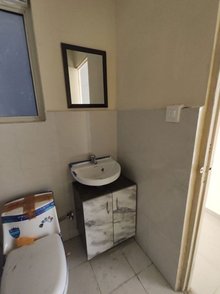 Bathroom, pyramid-midtown 2 Bedroom 700 Sq.Ft. Apartment In Sector 59 Gurgaon 10249959