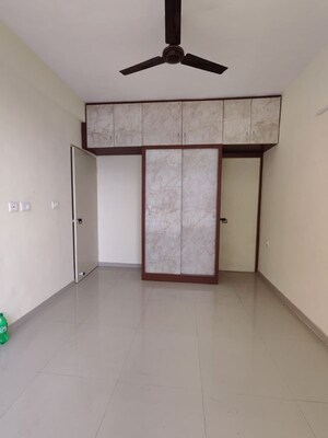 Room in 2 BHK Apartment at Pyramid Midtown, Sector 59 – for Rent