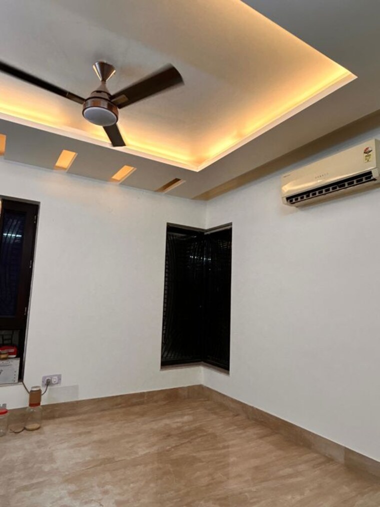 Room, slf-anushree 3 Bedroom 1850 Sq.Ft. Apartment In Sector 75 Faridabad 10250008