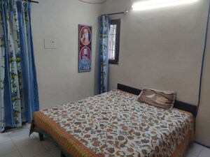 Bedroom in 2 BHK Apartment at Sector 40 – for Rent