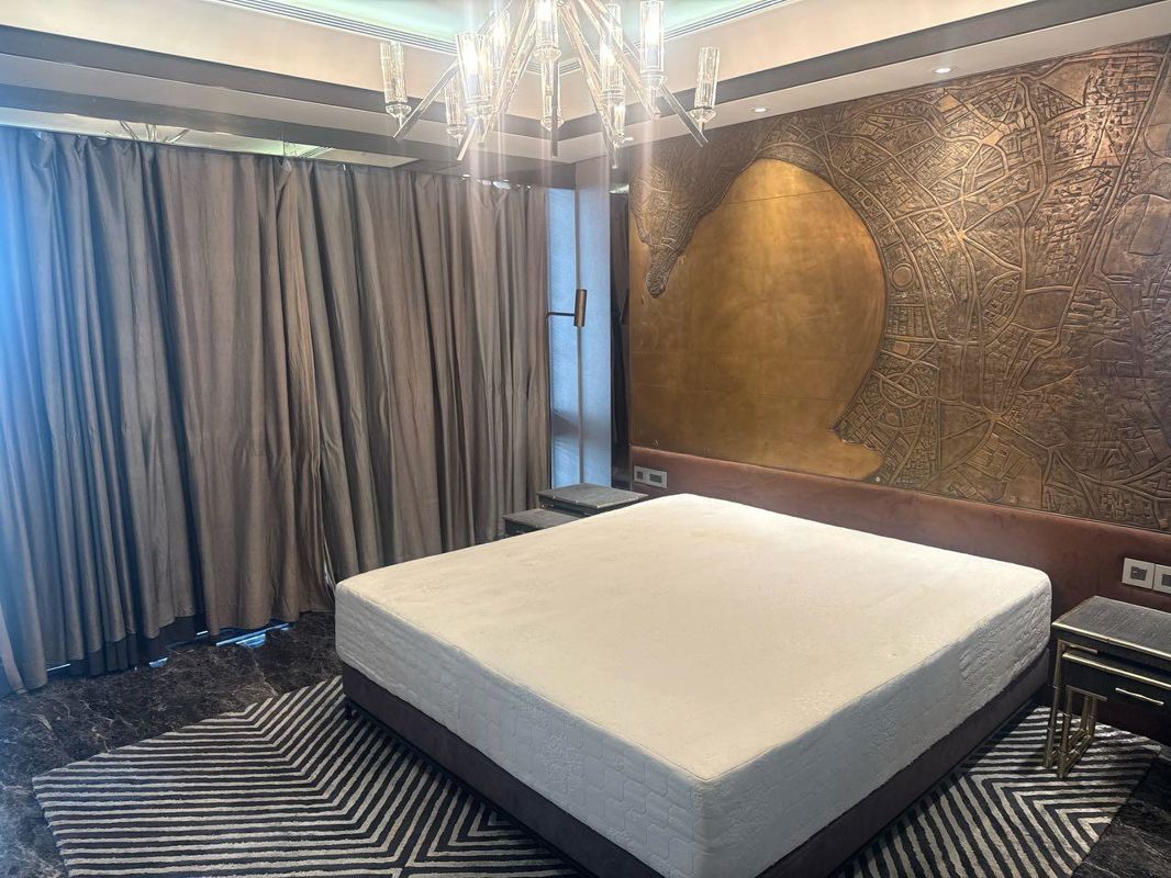4 BHK + Servant Room Apartment For Sale in Lodha Trump Tower