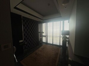 Room in 4 BHK Apartment at Lodha Trump Tower, Worli – for Sale