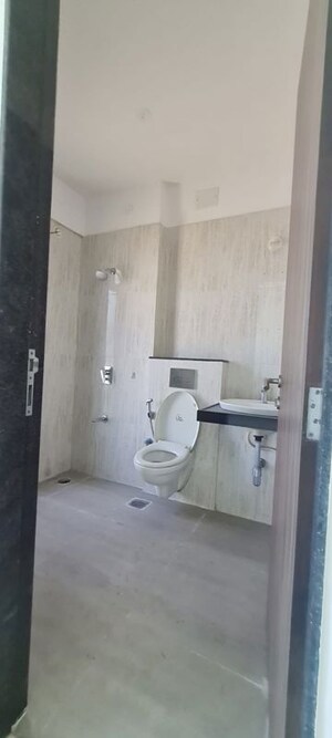 Bathroom in 4 BHK Apartment at Sheth Avalon, Laxmi Nagar – for Rent