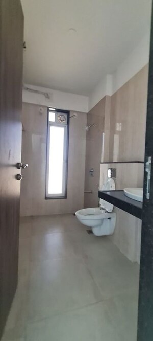 Bathroom in 4 BHK Apartment at Sheth Avalon, Laxmi Nagar – for Rent