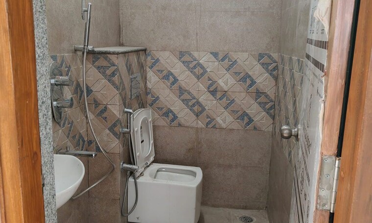 Bathroom, antaliea-homes 3 Bedroom 2200 Sq.Ft. Villa In Thanisandra Main Road Bangalore 10250185