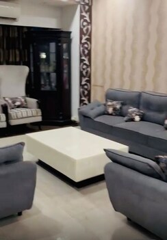 3.5 BHK + Servant Room Apartment For Rent in ATS Advantage