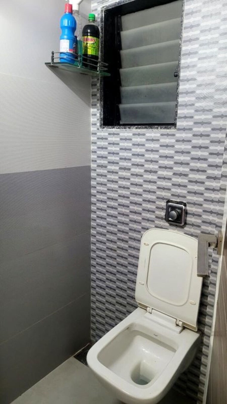 Bathroom, devratna-apartment 2 Bedroom 450 Sq.Ft. Apartment In Chunabhatti Mumbai 10250272