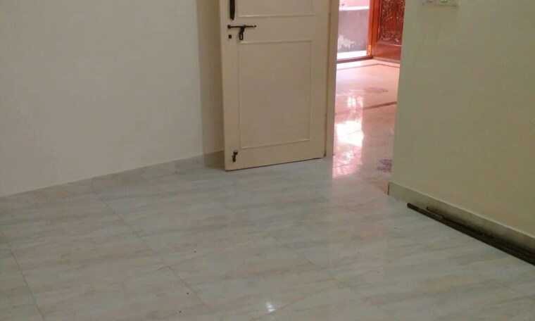 Room, kr puram 5 Bedroom 2200 Sq.Ft. Independent House In Kr Puram Bangalore 10250290