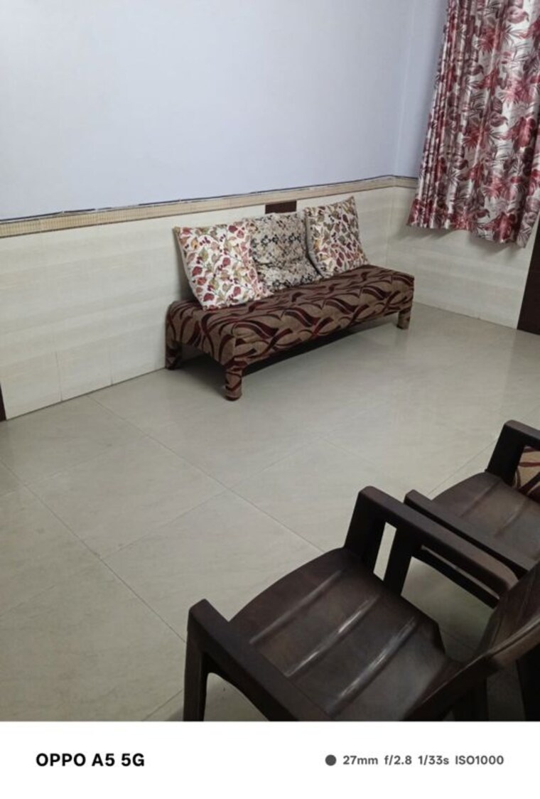 Living Room, arun-vihar-sector-37 2 Bedroom 1000 Sq.Ft. Apartment In Sector 37 Noida 10250278