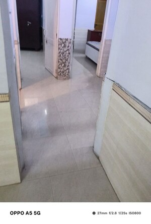 Room in 2 BHK Apartment at Arun Vihar Sector 37, Sector 37 – for Rent