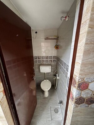 Bathroom in 2 BHK Builder Floor at Sector 31 – for Rent