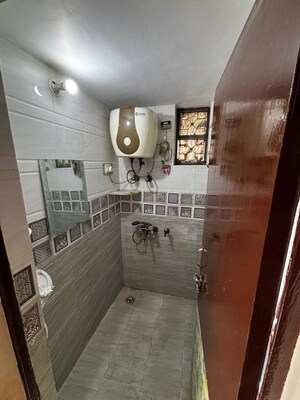 Bathroom in 2 BHK Builder Floor at Sector 31 – for Rent