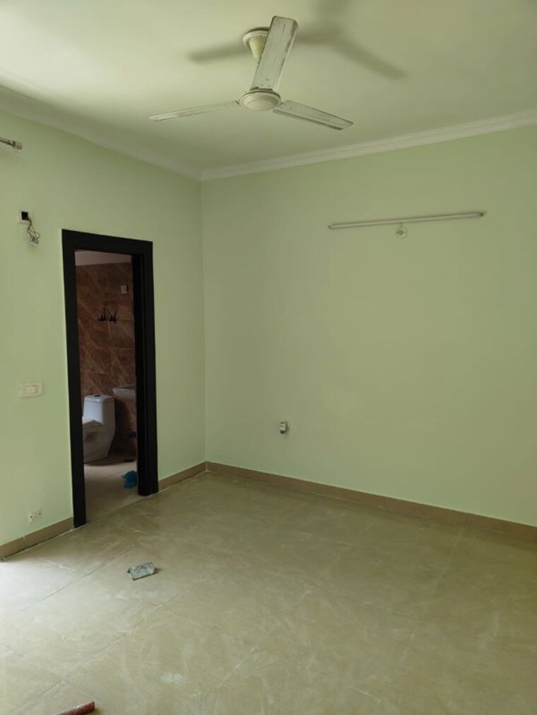 Room, amrapali-crystal-homes 3 Bedroom 1375 Sq.Ft. Apartment In Sector 76 Noida 10250365