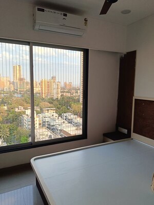 Room in 2 BHK Apartment at VVA Park Vision, Matunga West – for Rent