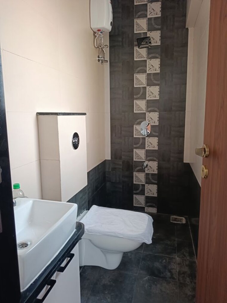 Bathroom, vva-park-vision 2 Bedroom 626 Sq.Ft. Apartment In Matunga West Mumbai 10250466