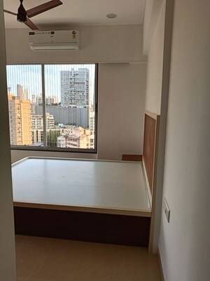 Room in 2 BHK Apartment at VVA Park Vision, Matunga West – for Rent