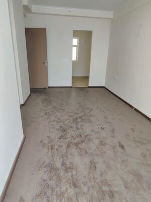 Room in 3 BHK Apartment at Pareena Coban Residences, Sector 99a – for Sale