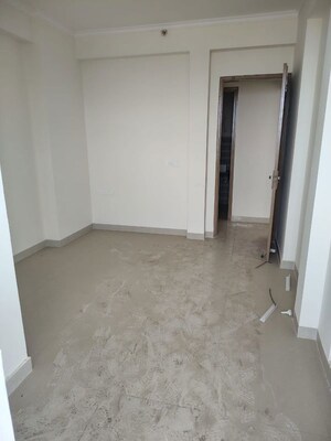 Room in 3 BHK Apartment at Pareena Coban Residences, Sector 99a – for Sale