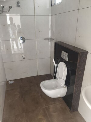Bathroom in 2 BHK Apartment at Krishna Residency Kadubeesanahalli, Kadubeesanahalli – for Rent