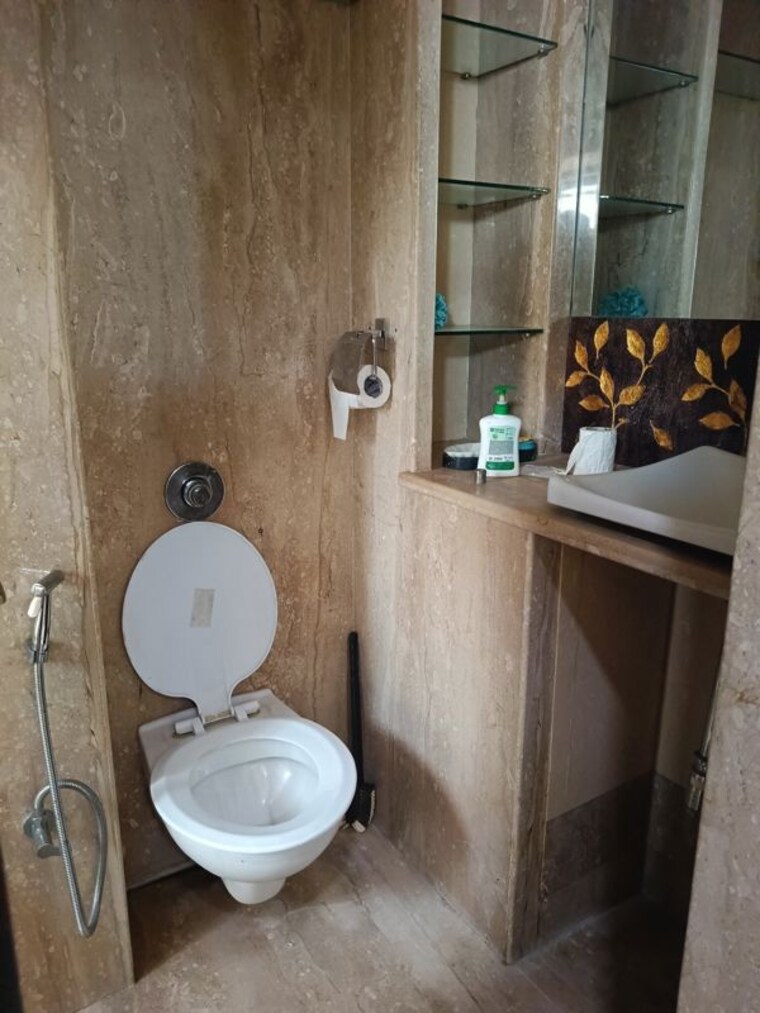 Bathroom, amann-akansha-heights 2 Bedroom 1000 Sq.Ft. Apartment In Worli Mumbai 10250503