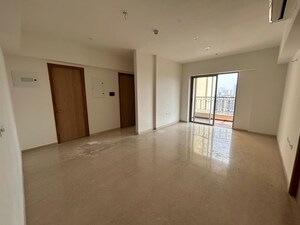 Room in 3 BHK Apartment at Raj Grandeur, Powai – for Rent