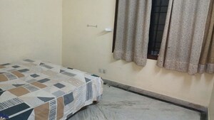 Bedroom in 2 BHK Builder Floor at Sector 33 – for Rent