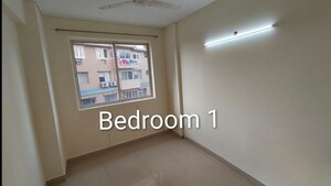 Room in 4 BHK Apartment at DLF Ridgewood Estate, Dlf Phase iv – for Rent