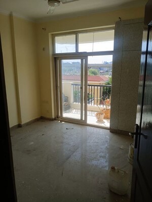 3.5 BHK Apartment For Rent in Amrapali Silicon City, Sector 76