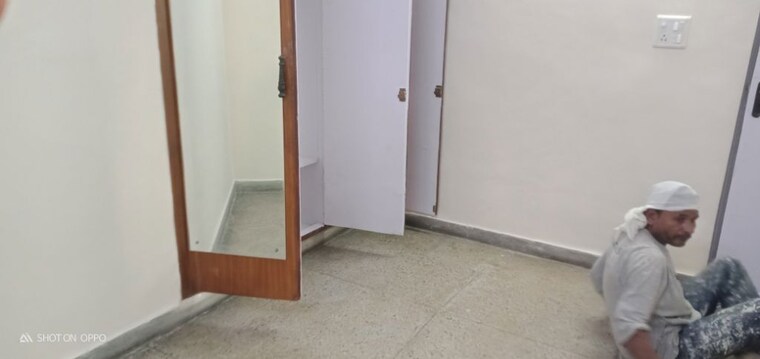 Room, vasant kunj 3 Bedroom 1450 Sq.Ft. Apartment In Vasant Kunj Delhi 10250544