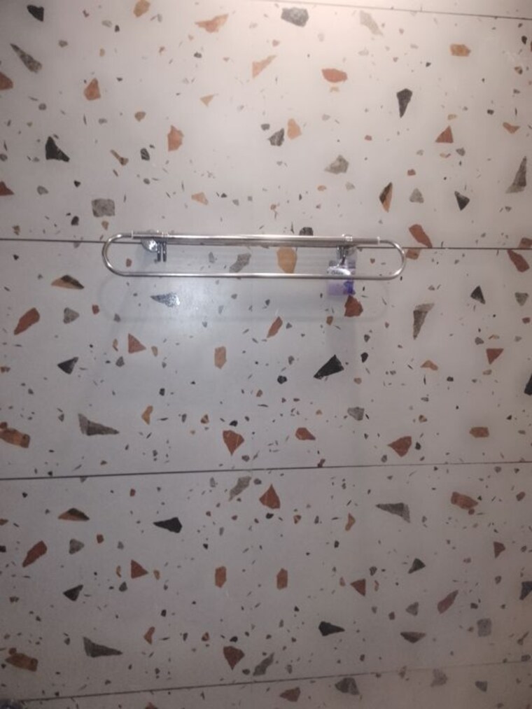 Bathroom, ludhiana chandigarh hwy 5 Bedroom 400 Sq.Yd. Independent House In LudhianA Chandigarh Hwy Mohali 10250563