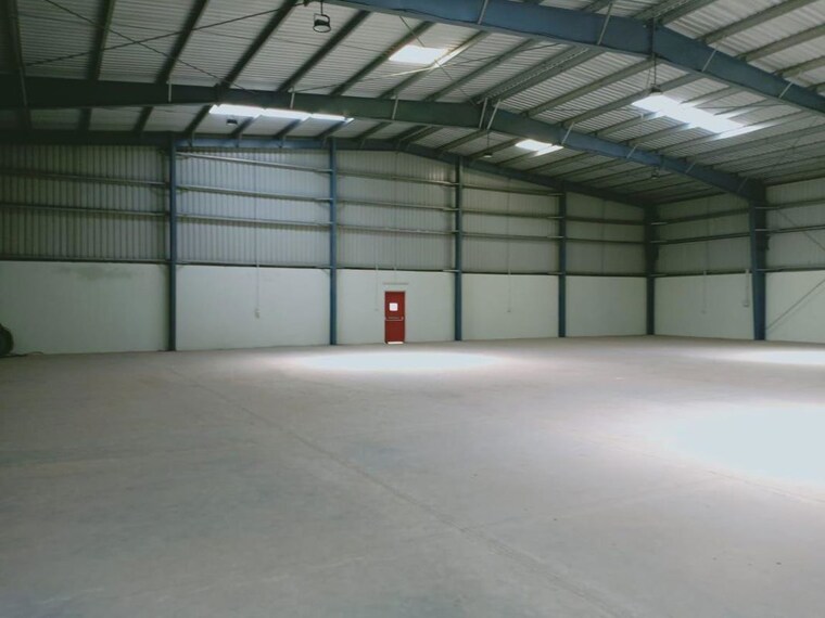 Hall, ab road Commercial Warehouse 25000 Sq.Ft. In Ab Road Indore 10250539