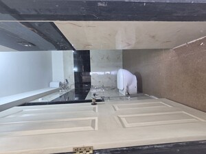 Bathroom in 2 BHK Apartment at Unnat Nagar – for Rent