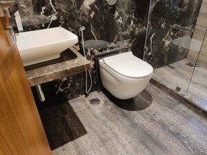 Bathroom in 3.5 BHK Apartment at Ekta Crest, Chembur – for Rent