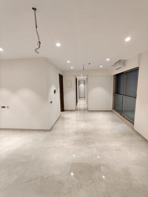 Living Room in 3.5 BHK Apartment at Ekta Crest, Chembur – for Rent