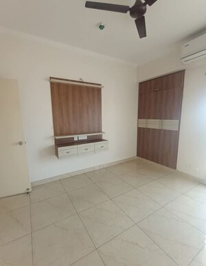 Room in 2 BHK Apartment at Saviour Green Arch, Tech Zone 4 Greater Noida – for Rent